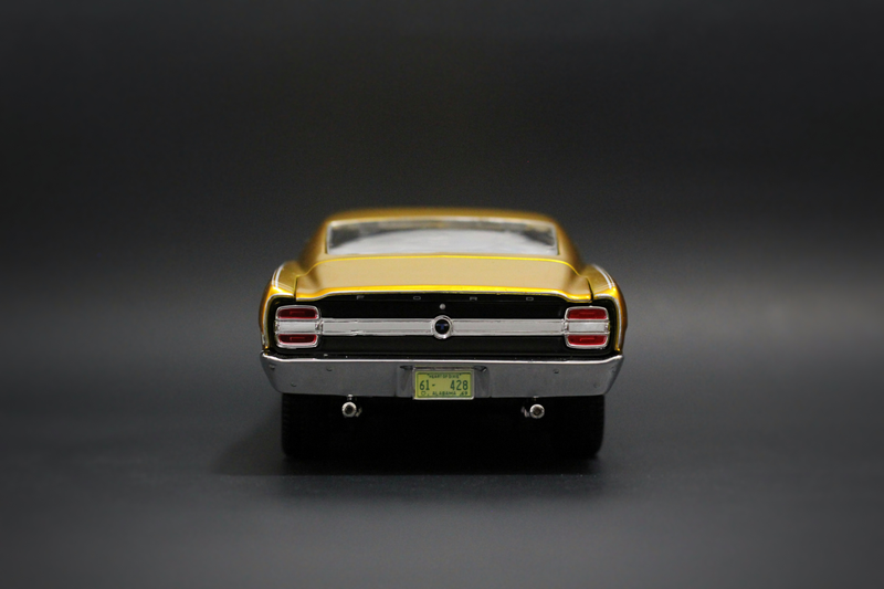 Illustration for article titled Car Week: Custom 1/18 Maisto Ford Torino Talladega Coyote